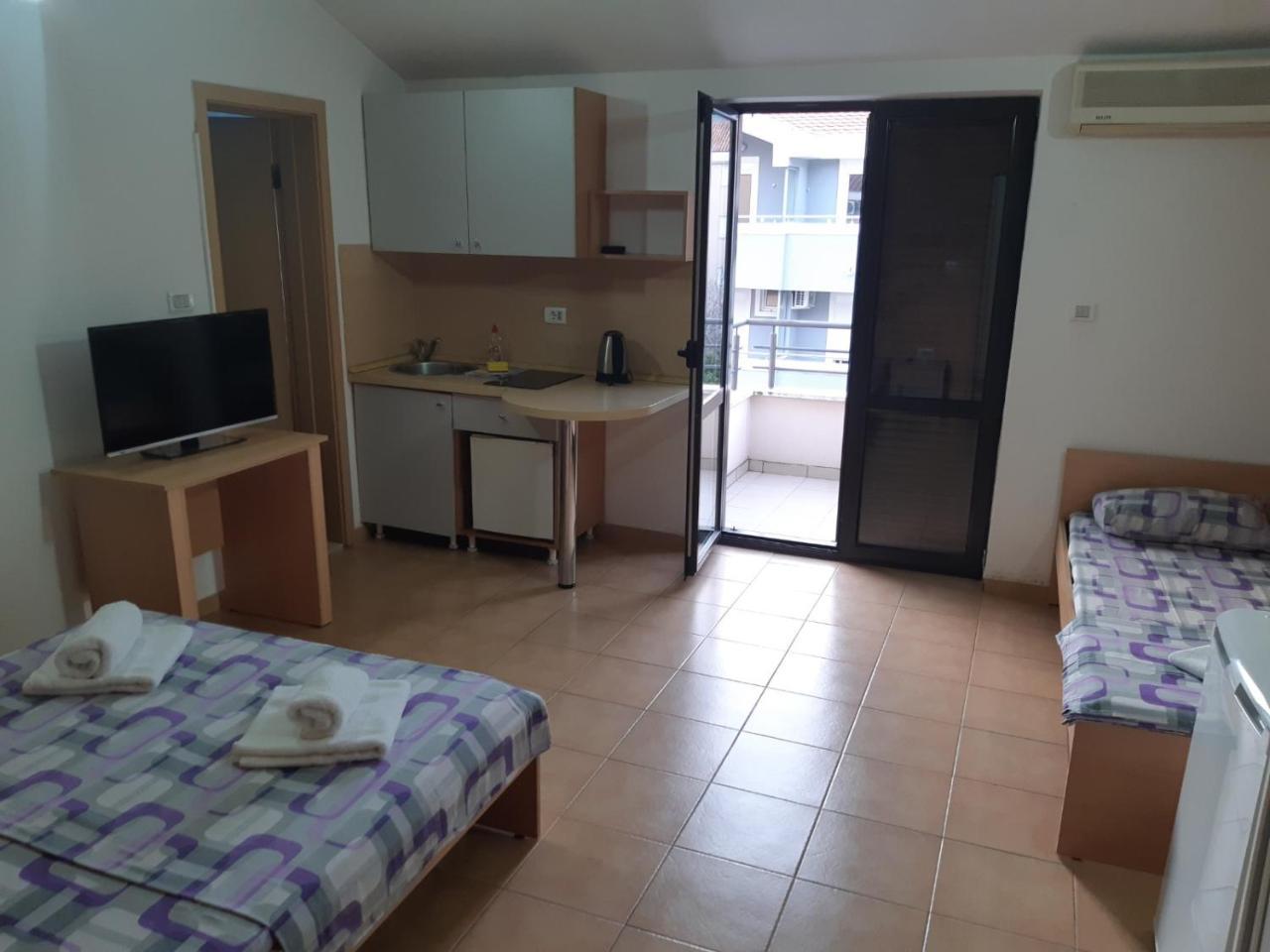 Apartments Mare Будва Экстерьер фото