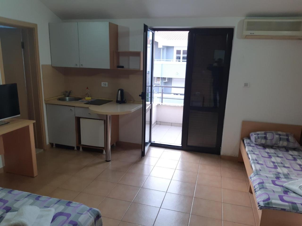 Apartments Mare Будва Экстерьер фото